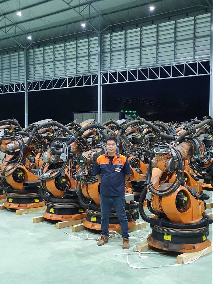 Robot kuka KRC2 210, หุ่นยนต์มือสอง,หุ่นยนต์หยิบจับ